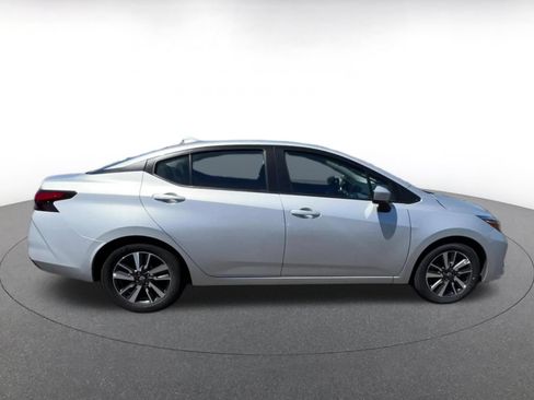 Used 2025 Nissan Versa SV FWD image 16