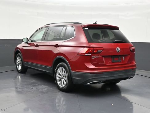 Used 2019 Volkswagen Tiguan SE w/ Panoramic Sunroof Package image 3