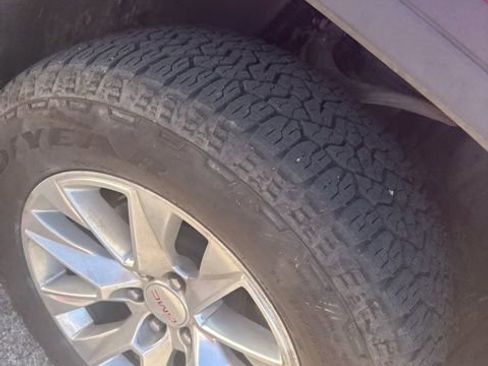 Used 2023 GMC Sierra 1500 SLT w/ SLT Premium Package image 11