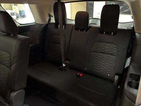 Used 2025 Nissan Pathfinder SV FWD image 26