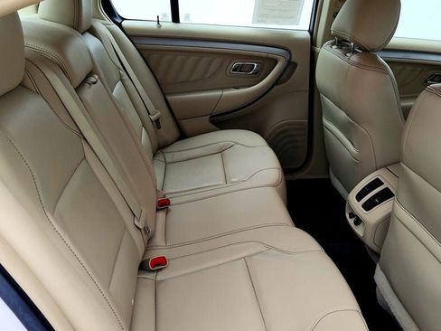 Used 2018 Ford Taurus SEL w/ Equipment Group 201A FWD image 22
