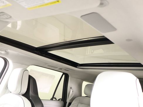 New 2026 Lincoln Navigator Black Label AWD/4WD image 17