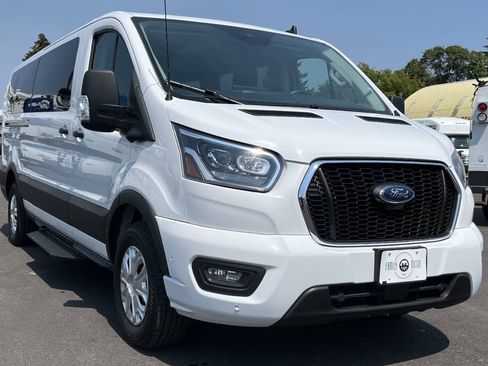 Used 2023 Ford Transit 350 XLT RWD image 3