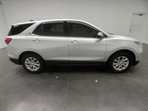 Used 2019 Chevrolet Equinox LT image 9