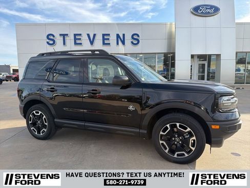 Used 2024 Ford Bronco Sport Outer Banks w/ Tech Package image 1