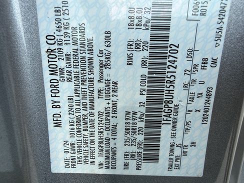 Used 2024 Ford Mustang Premium RWD image 33