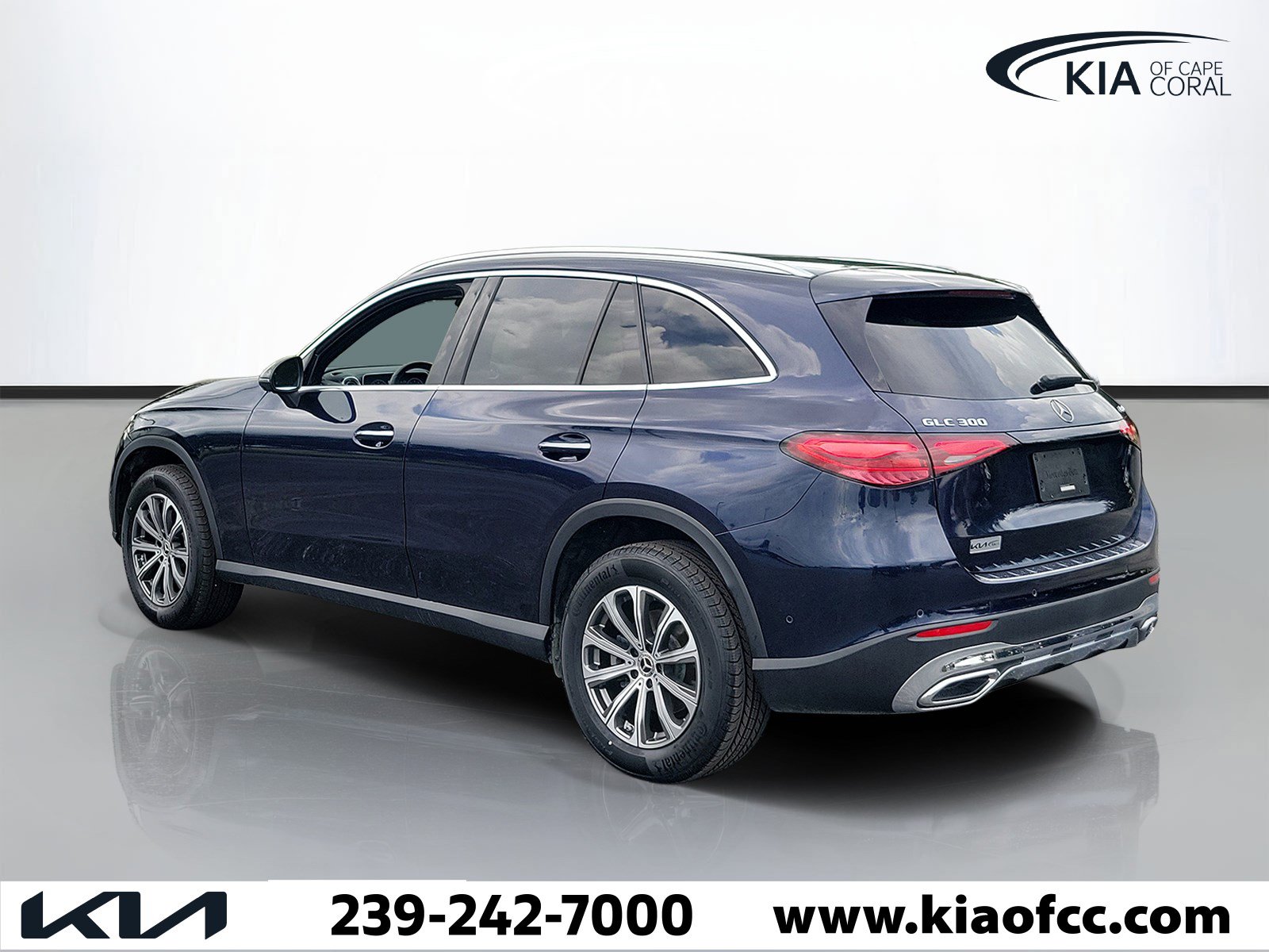 Used 2023 Mercedes-Benz GLC 300 4MATIC image 4