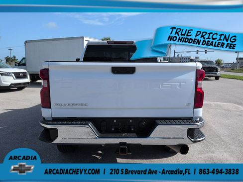 Used 2022 Chevrolet Silverado 2500 LT w/ Convenience Package AWD/4WD image 5