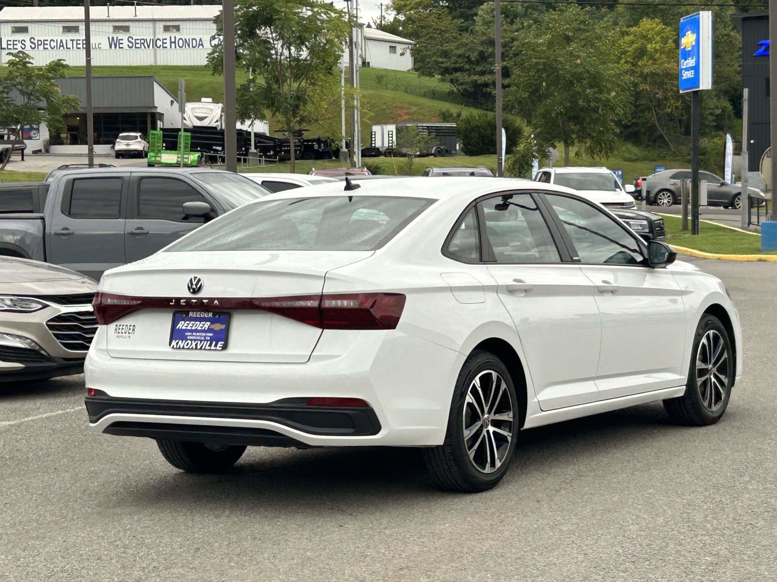 Used 2025 Volkswagen Jetta Sport FWD image 7