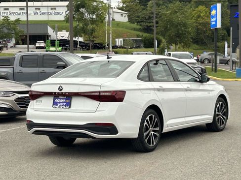 Used 2025 Volkswagen Jetta Sport FWD image 7