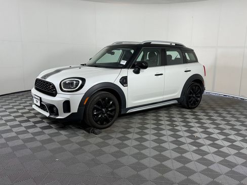 Used 2023 MINI Cooper Countryman S FWD image 1