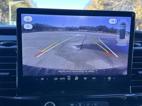 Used 2023 Ford Transit 350 XLT image 29