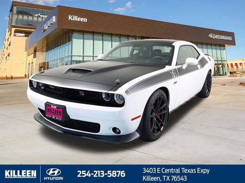 Used 2018 Dodge Challenger T/A RWD image 3