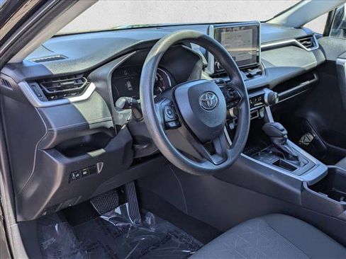 Used 2025 Toyota RAV4 XLE FWD image 10
