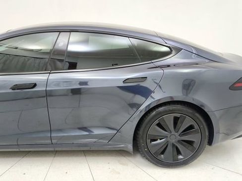 Used 2024 Tesla Model S image 11