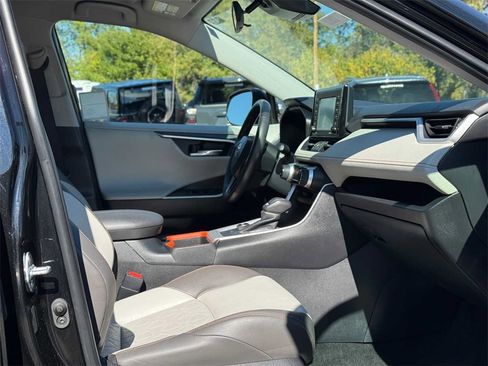 Used 2022 Toyota RAV4 Adventure image 16