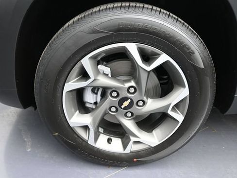 New 2026 Chevrolet Trax LT w/ Driver Confidence Package FWD image 17