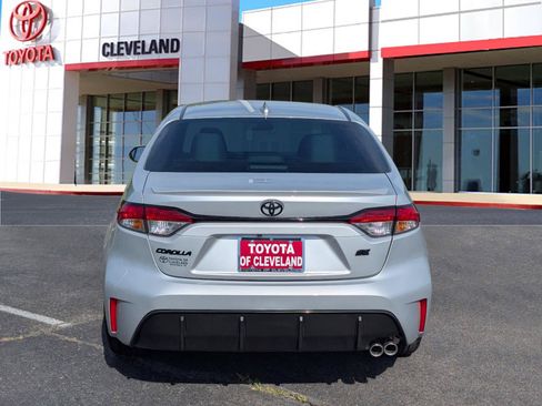 Used 2026 Toyota Corolla SE FWD image 6