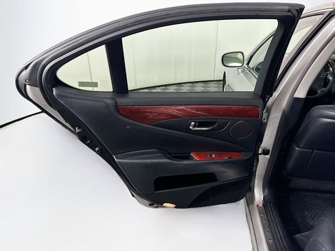 Used 2009 Lexus LS 460 RWD image 27