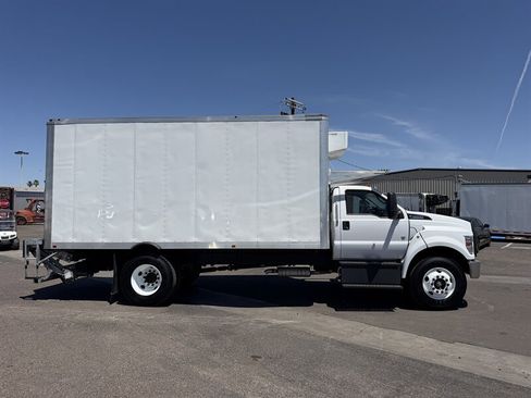 Used 2023 Ford F650 2WD Regular Cab Super Duty image 2