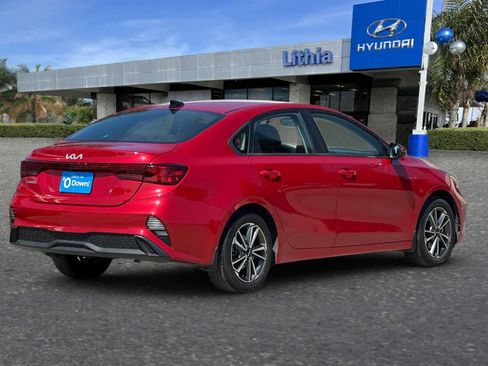 Used 2023 Kia Forte LXS w/ LXS Technology Package image 2