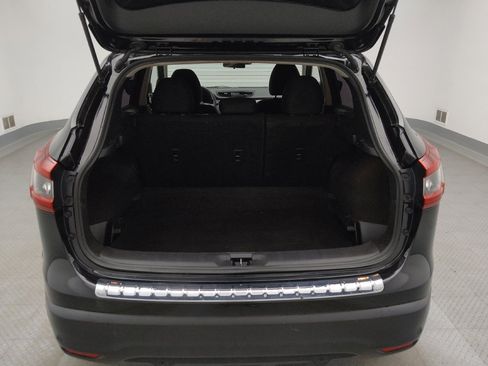 Used 2020 Nissan Rogue Sport S w/ Appearance Package FWD image 29