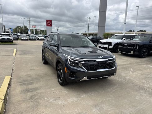 Used 2026 Kia Seltos S FWD image 9