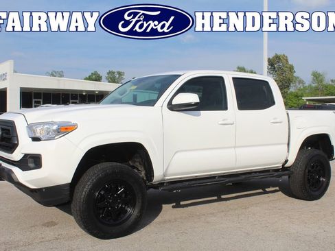 Used 2023 Toyota Tacoma SR image 1