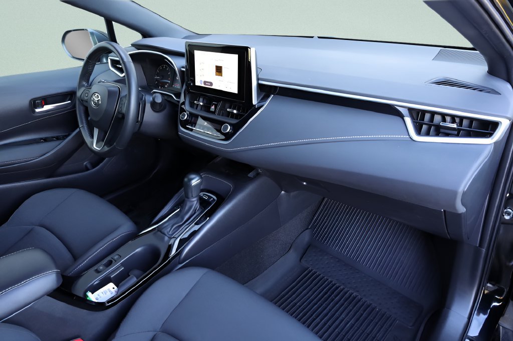 Certified 2025 Toyota Corolla SE w/ SE Package FWD image 28