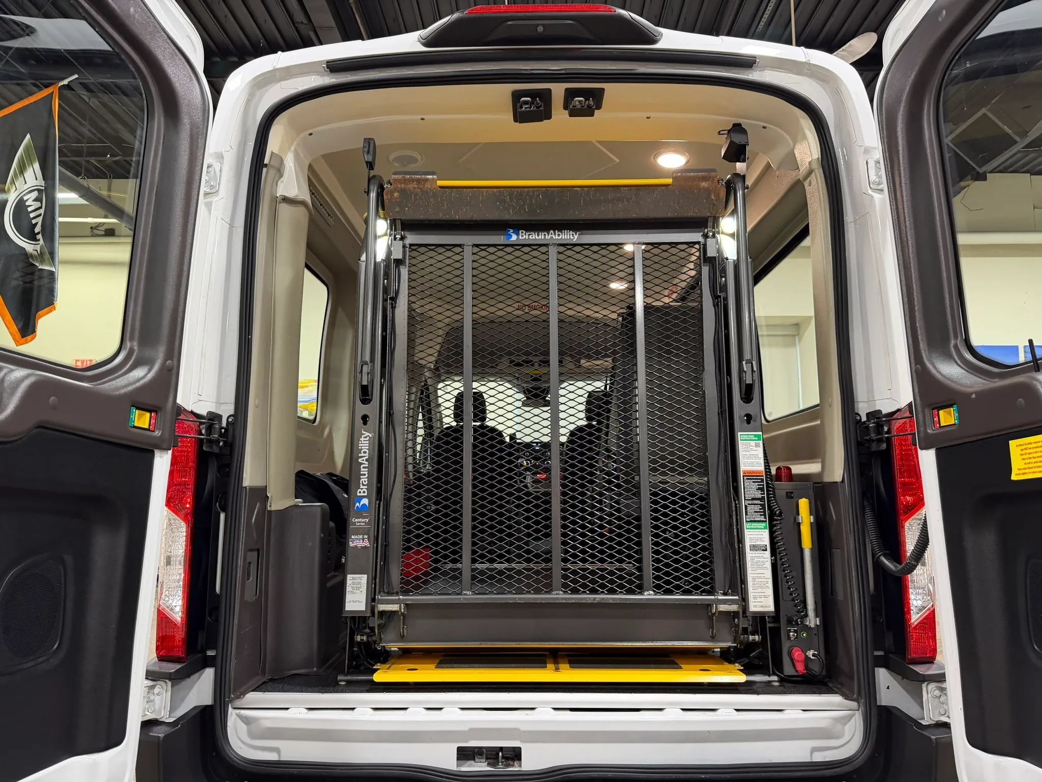 Used 2020 Ford Transit 150 Medium Roof RWD image 46