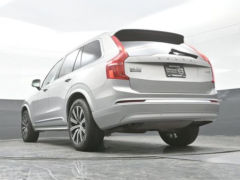 Used 2025 Volvo XC90 B5 Core AWD/4WD image 25