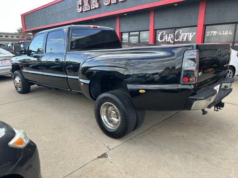 Used 2006 Chevrolet Silverado 3500 LT w/ Onstar Plus Package image 3