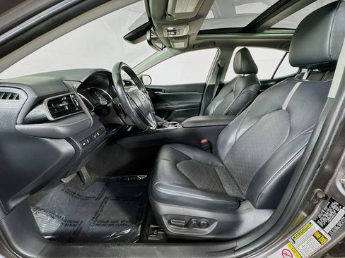 Certified 2019 Toyota Camry XSE FWD image 12
