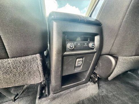 Used 2021 Chevrolet Traverse LT FWD image 20