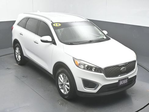 Used 2018 Kia Sorento FWD image 40