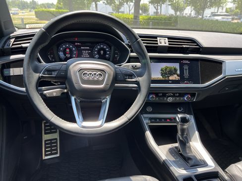 Used 2020 Audi Q3 2.0T Premium w/ Convenience Package AWD/4WD image 30