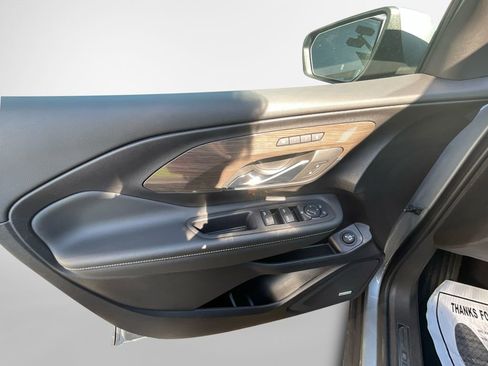 Used 2024 GMC Terrain Denali AWD/4WD image 14