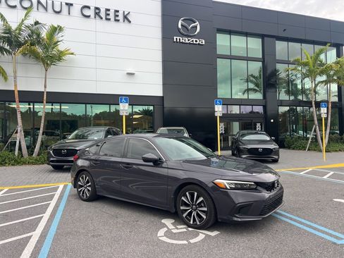 Used 2024 Honda Civic EX-L image 5