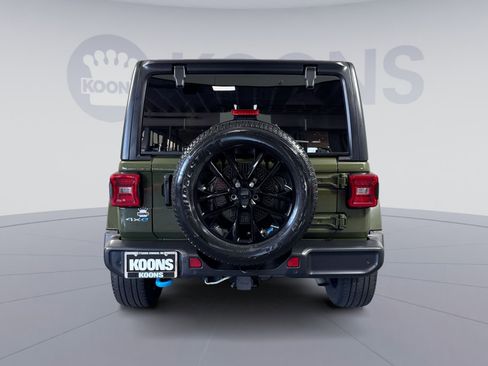 Used 2022 Jeep Wrangler Unlimited Sahara w/ Cold Weather Group AWD/4WD image 5