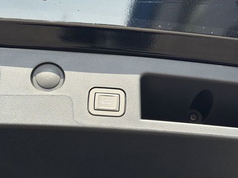 New 2026 Chevrolet Equinox LT w/ Convenience Package II image 17