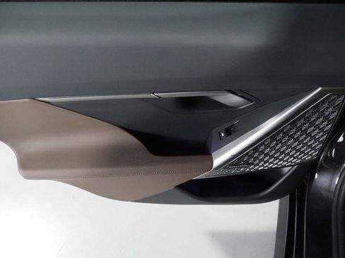 Used 2025 BMW i5 eDrive40i w/ M Sport Package image 67