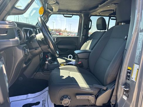 Used 2021 Jeep Gladiator Sport AWD/4WD image 4
