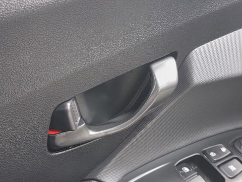 Used 2020 Hyundai Veloster 2.0 Premium image 10