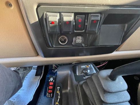 Used 2002 Jeep Wrangler X image 21