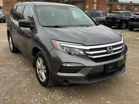 Used 2016 Honda Pilot LX image 3