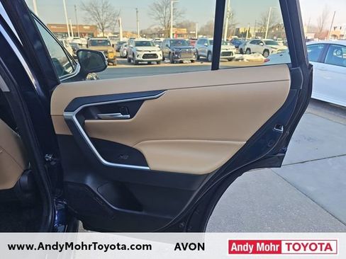 Used 2023 Toyota RAV4 XLE Premium image 33