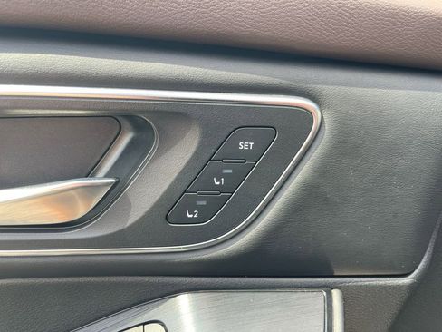 Used 2021 Nissan Rogue Platinum image 11