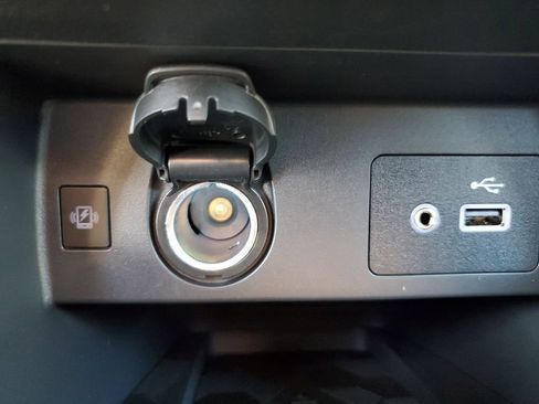 New 2025 Nissan Versa SV w/ Trunk Package image 21