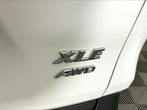 Used 2024 Toyota RAV4 XLE AWD/4WD image 24