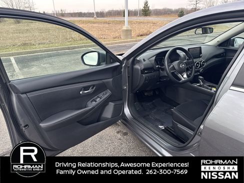 Used 2024 Nissan Sentra SV image 10